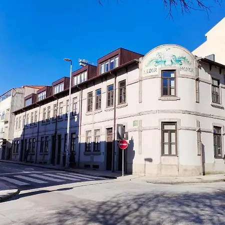 Apartment Unique - With Private Patio *